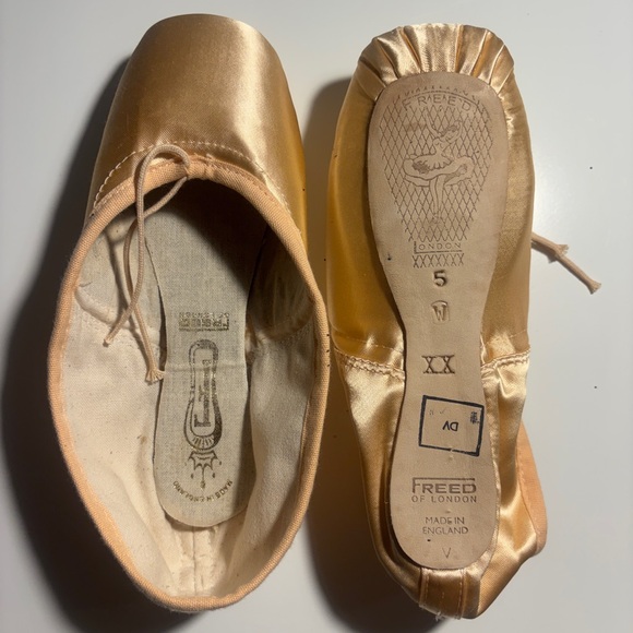 Freed Of London Shoes - Ballet Pointe Shoes: Freed of London double x size 5